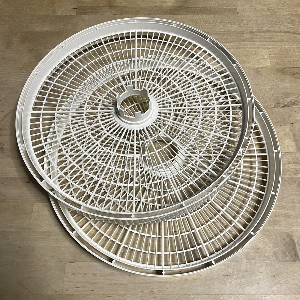 2 Nesco American Harvest Food Dehydrator Replacement Trays Drying Racks FD-37